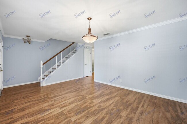 Building Photo - 1229 Roaring Springs Rd