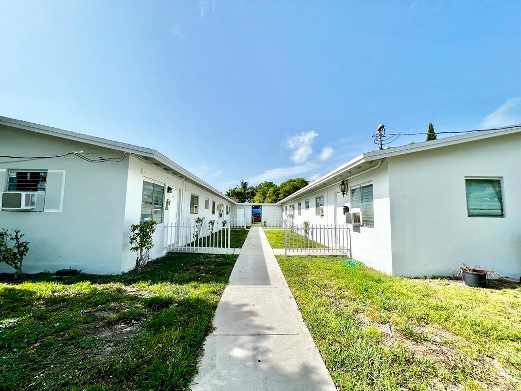 Primary Photo - 529 NW 5th St