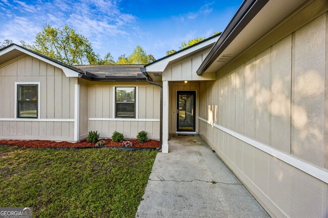 Building Photo - 132 N Woodvalley Dr