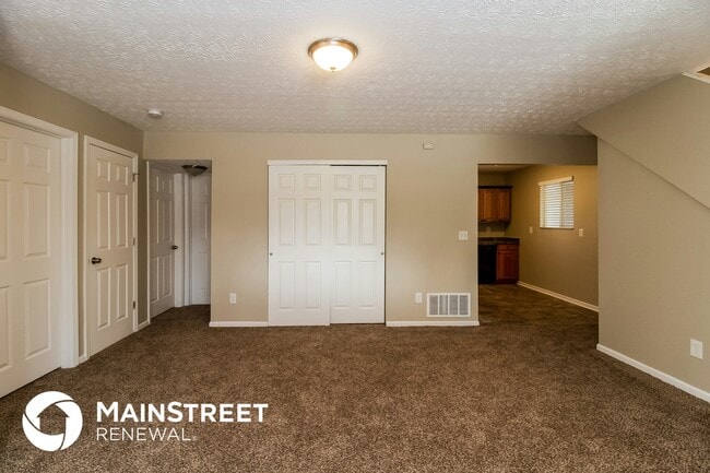 Foto del edificio - 5080 Dimson Dr N