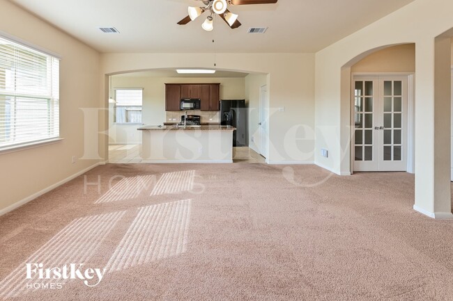 Building Photo - 10502 Lake of the Ozarks Dr