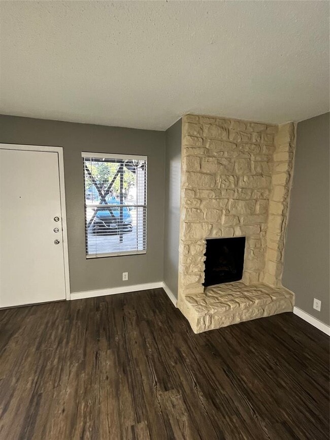 Building Photo - 2306 Cedrick Cove