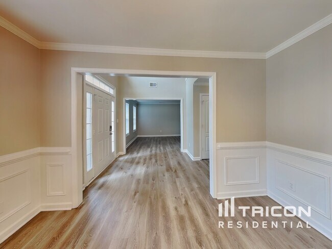 Foto del edificio - 9260 Carnes Estates Dr
