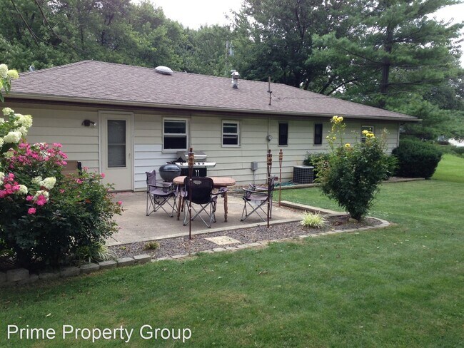 Building Photo - 3 br, 1 bath House - 8170 N 2000 E Road