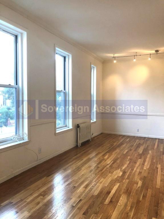 Building Photo - 100 West 87th Street
