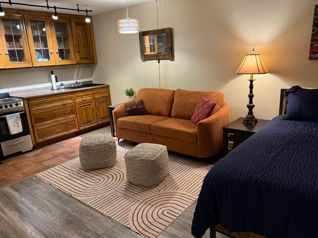 Building Photo - 62927 U.S. Hwy 40