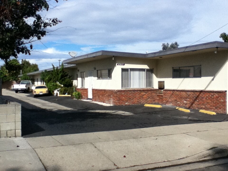 Primary Photo - 25619 Oak St
