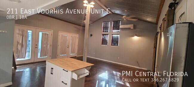 Foto del edificio - 211 E Voorhis Ave