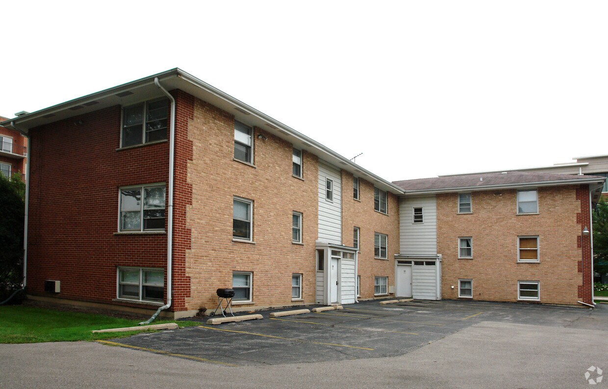 Primary Photo - 240 N Smith St