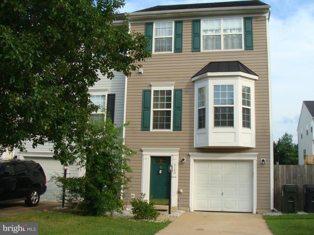 Foto principal - 6180 Newton Ln