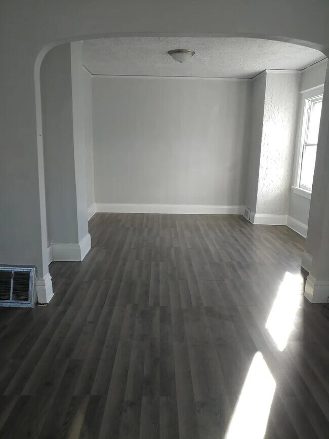 Foto del edificio - 122 5th Ave SE