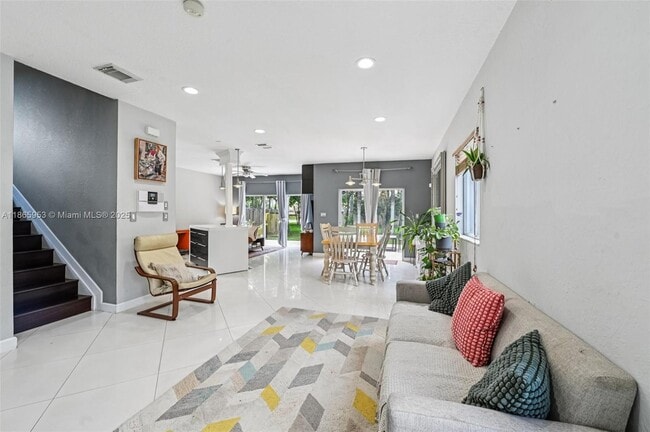 Foto del edificio - 3228 SE 3rd Dr