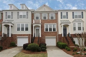 Building Photo - 1320 Thornborough Dr