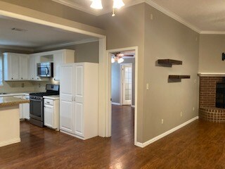 Foto del edificio - 6304 Willowcreek Cir
