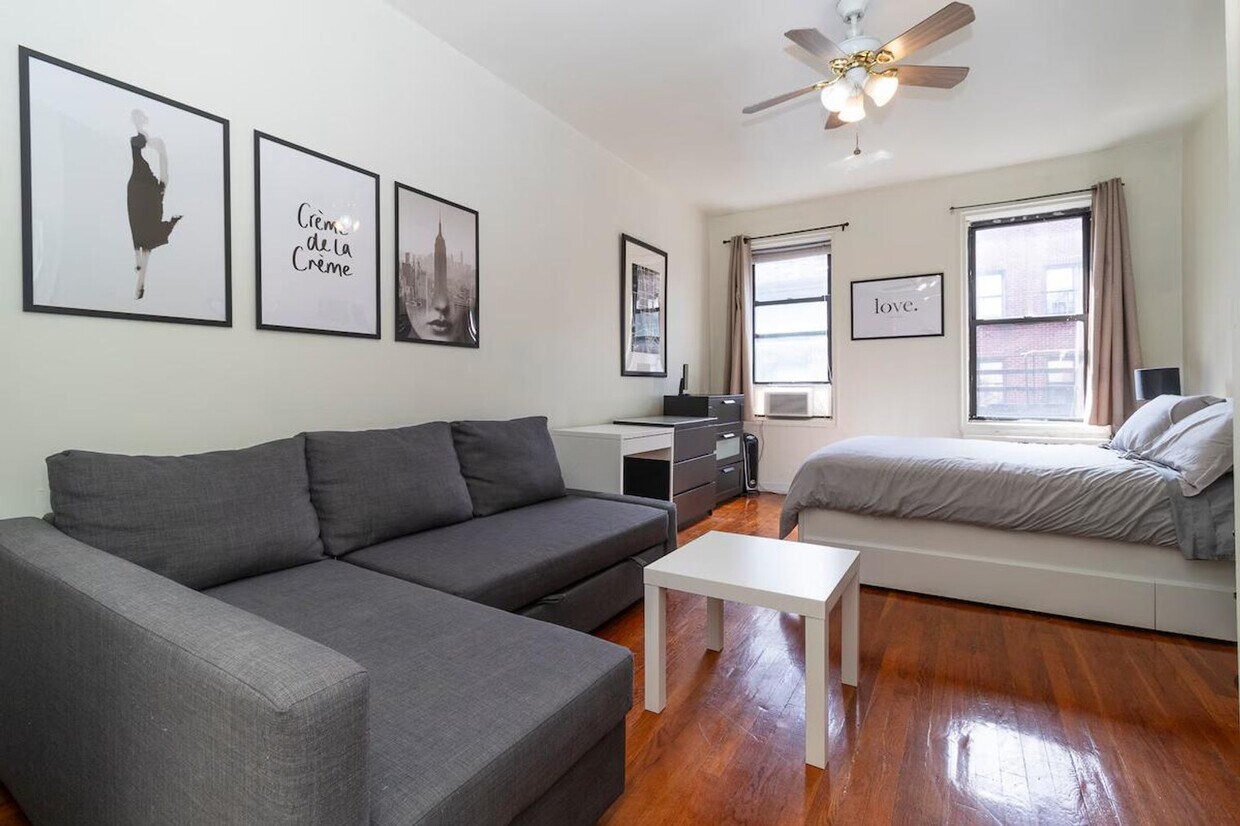 Foto principal - 300 E 82nd St