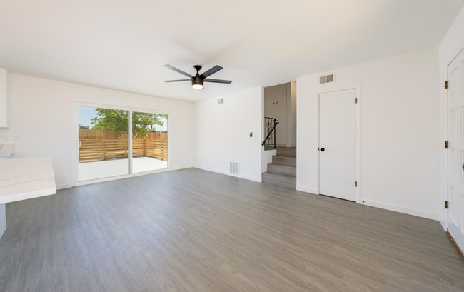 Building Photo - Modern 3-Bedroom Home in Paradise Hills (9...