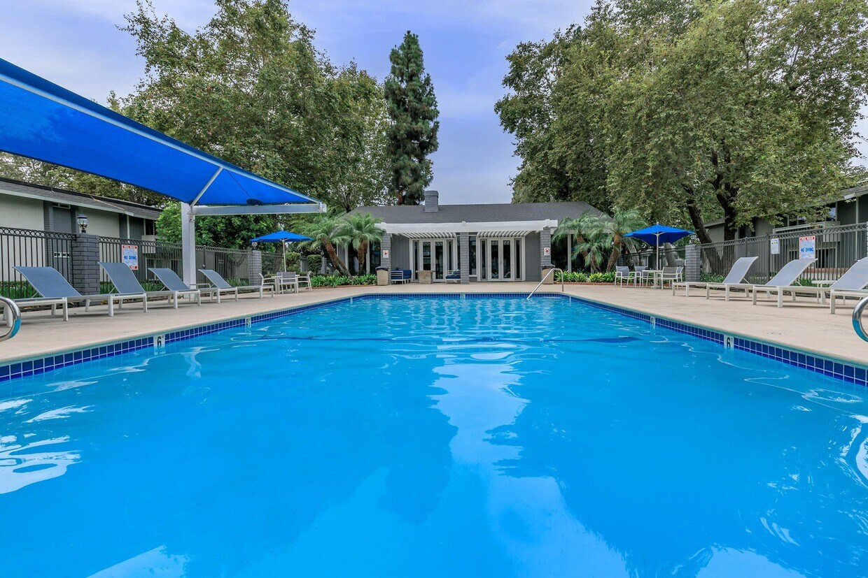 Briarwood Apartments 1322 Walnut Ave Tustin, CA Apartments for Rent