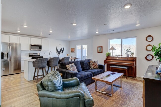 Foto del edificio - 3 BEDROOM Long Valley Townhome with all the Amenities