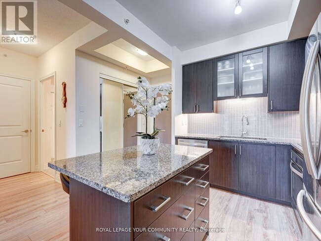 Photo du bâtiment - 9088 Yonge St