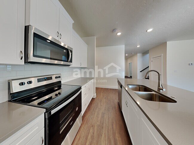 Building Photo - 9377 W Dove Creek St