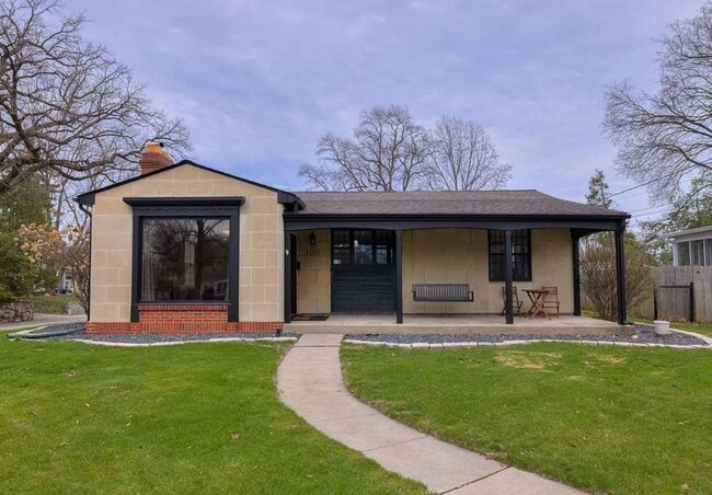 Fully Renovated Rostone Ranch with Finished Basement & Stunning New Kitchen - Fully Renovated Rostone Ranch with Finished Basement & Stunning New Kitchen House