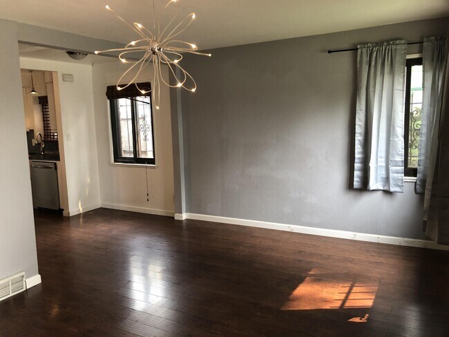 Foto del edificio - 2920 Olive St