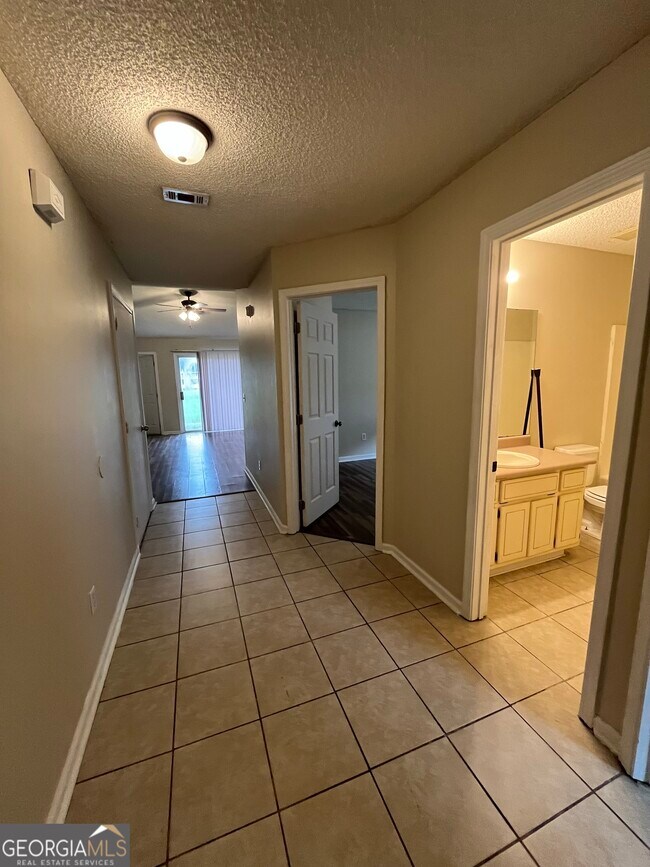 Foto del edificio - 44 Talbot Ct