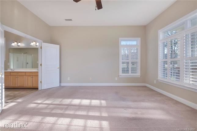 Building Photo - 3 br, 2 bath House - 4002 Warwagon Drive