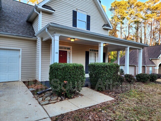 Building Photo - 44 Woodmere