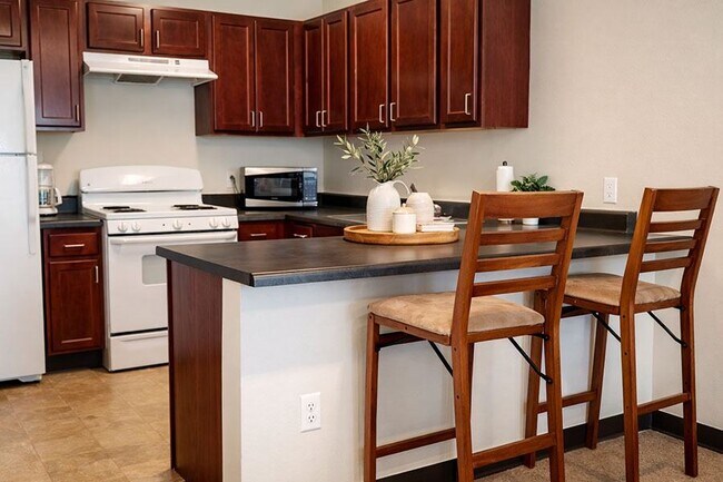 Foto del edificio - CORNERSTONE APARTMENTS