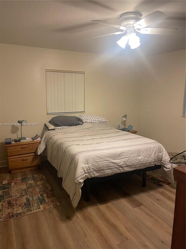 Foto del edificio - 8552 N Campanelli Blvd
