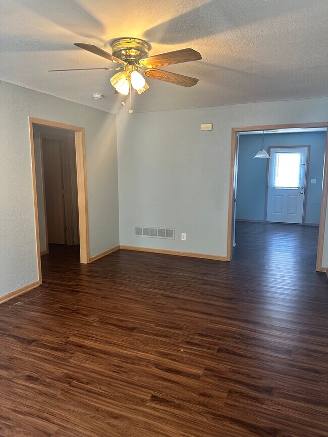 Sala de estar - 207 S Walker St