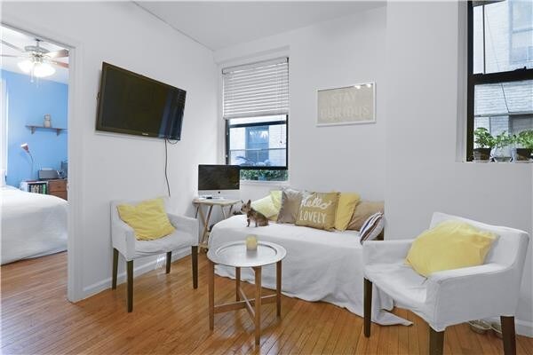 Building Photo - 2127 33rd St