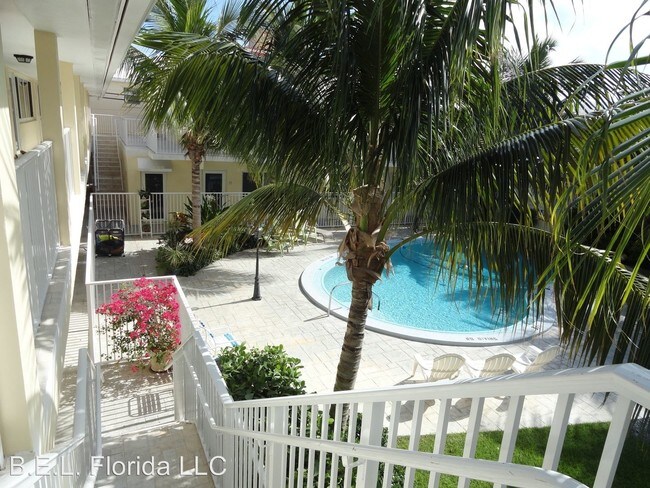 Building Photo - 4552 Bougainvilla Dr