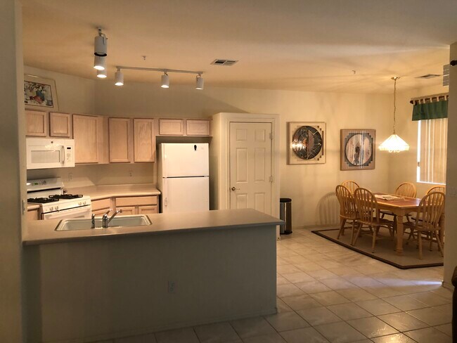Building Photo - 7324 E Whispering Wind Dr