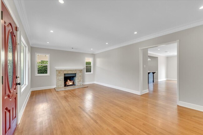 Sala de estar - 4710 Cartwright Ave