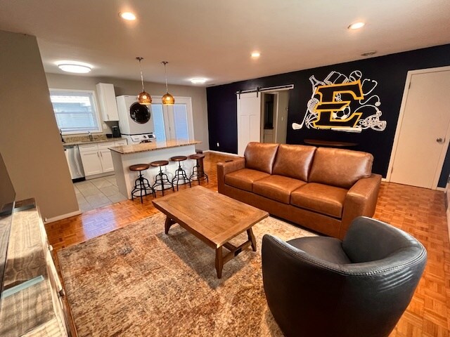 Foto del edificio - 833 W Maple St