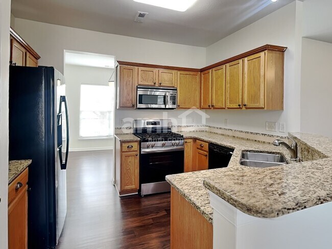 Building Photo - 133 Milroy Ln