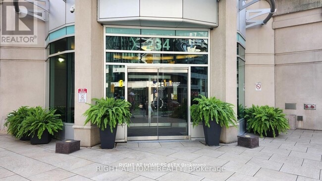 Building Photo - 234 Rideau St