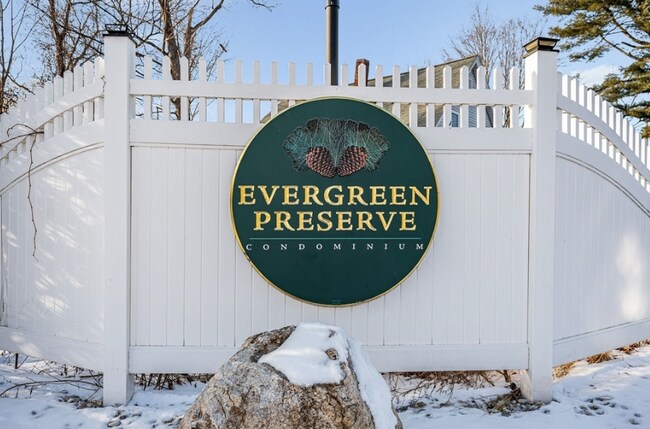 Foto del edificio - 2410 Skyline Dr