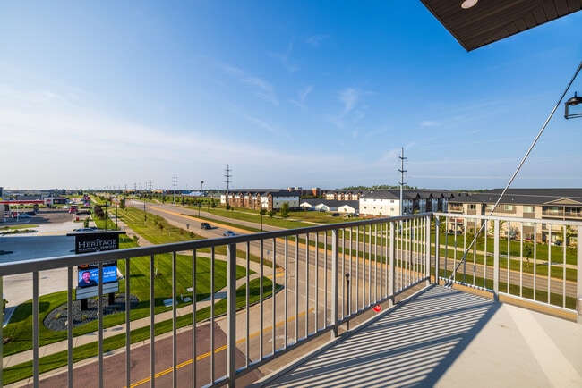 Building Photo - West Haven