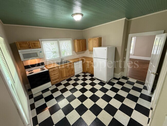 Foto del edificio - 409 Granville Dr SW