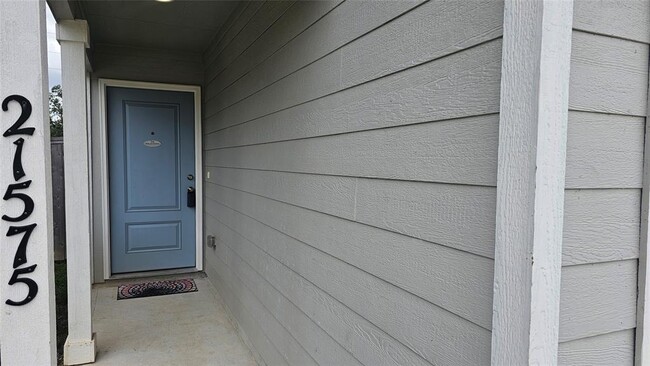 Building Photo - 21575 Carosella Dr