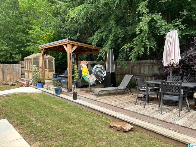Foto del edificio - 236 Chadwick Ln