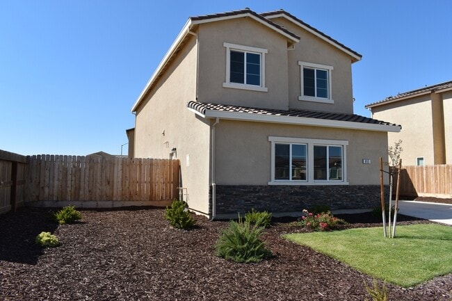 Building Photo - 855 Sophie Ct