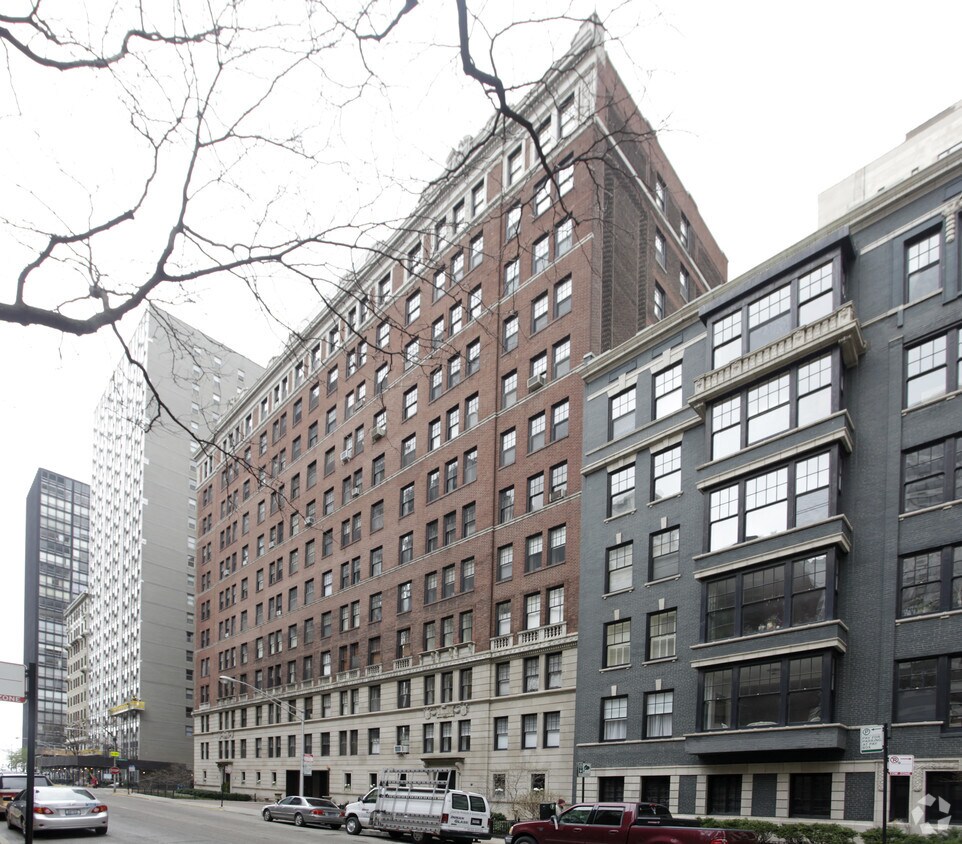 Building Photo - 227-237 E Delaware Pl