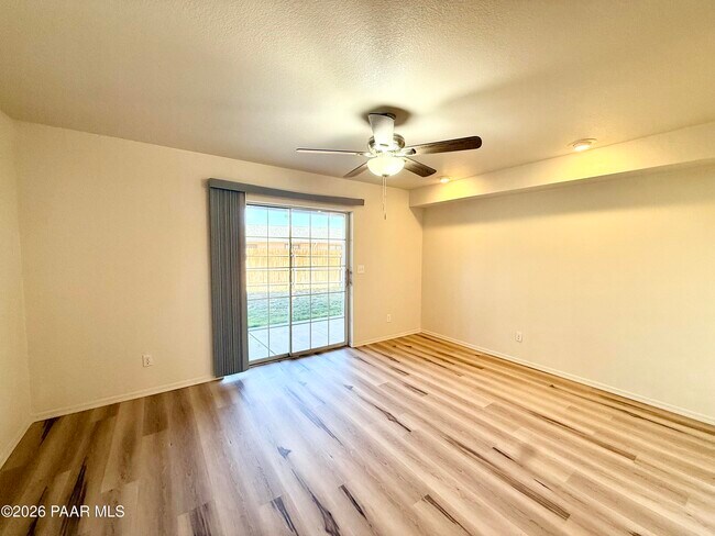Foto del edificio - 3160 N Navajo Dr