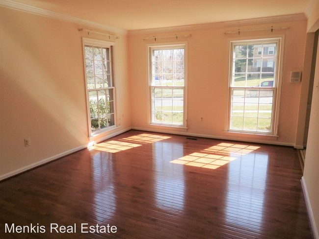 Foto del edificio - 13414 Rippling Brook Dr