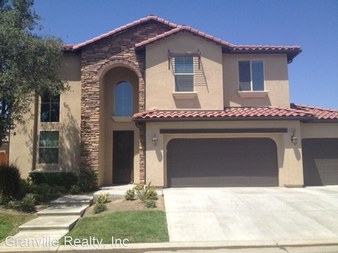 5 br, 4 bath House 11305 N Via Ventana Way House for Rent in Fresno