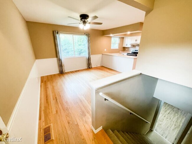 Building Photo - 4 br, 3 bath House - 10957 Suanis Ct